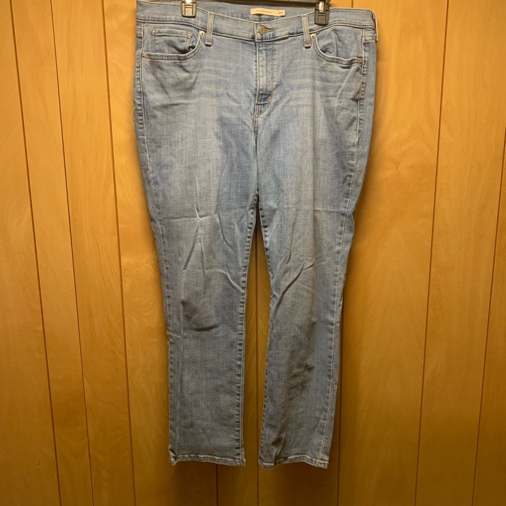 Levis Classic Straight Mid Rise Stretch Light Wash Denim- 18W